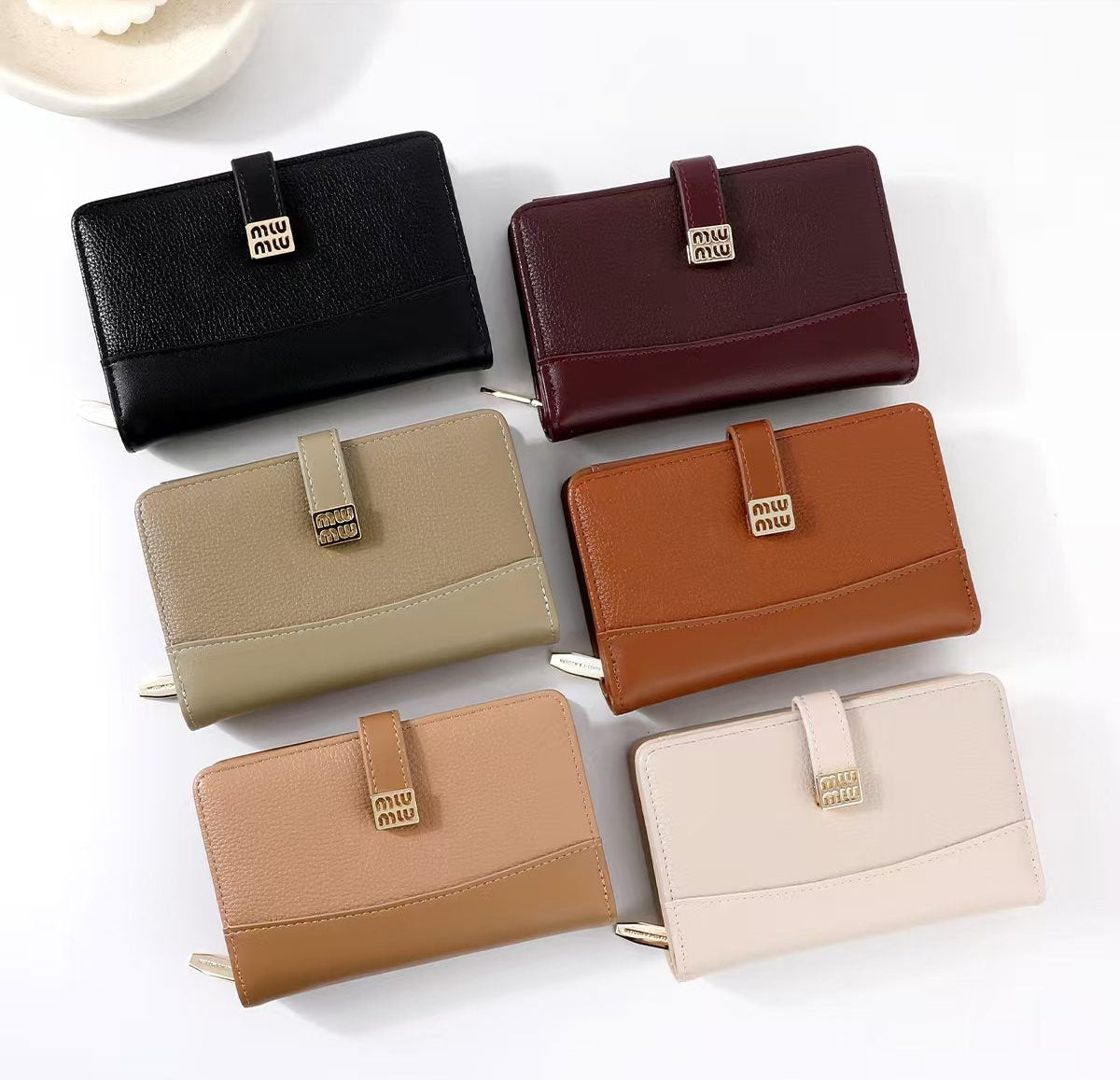 Billetera Mini Lock
Mía