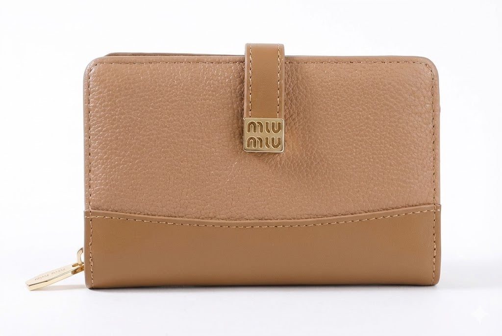 Billetera Mini Lock
Mía